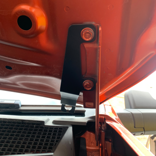 BONNET MOUNT UHF ANT BRACKET TO SUIT ISUZU D-MAX (2021-ON)